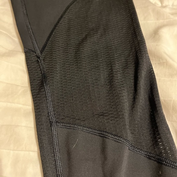 Athleta Women's Mesh Contender Capri Style Leggings Black Size: XS - Picture 5 of 5